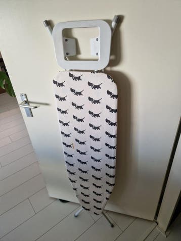 Gratis op te halen: strijkplank