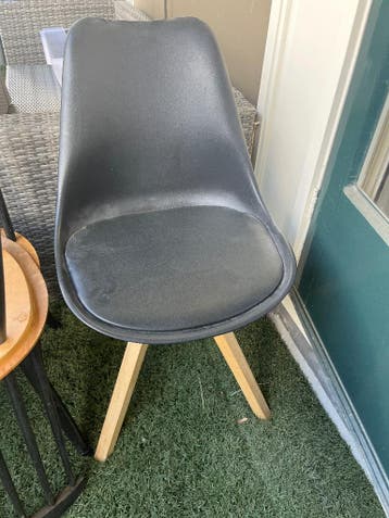 Stoel 2x GRATIS