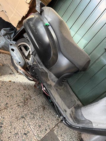 Gratis SYM Fiddle 2 Scooter - voor onderdelen