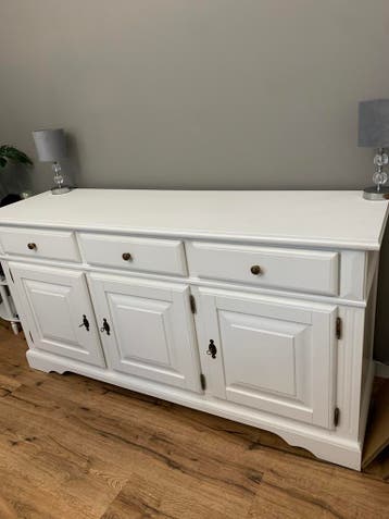 Witte kast woonkamer / keuken