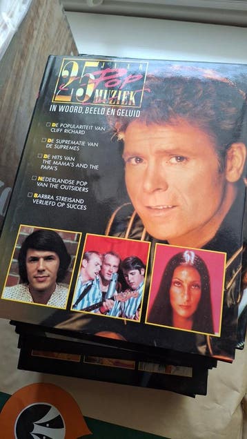 Serie boeken 25 jaar pop muziek