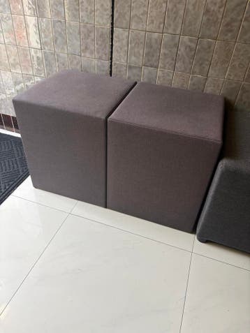 Set van 5 multifunctionele poefjes/bijzettafeltjes