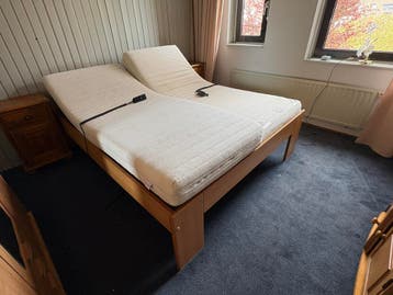 Gratis Bed tweepersoons elektrisch verstelbaar.