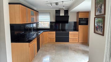 Keuken incl. Siemens Inductieplaat en granieten aanrechtblad