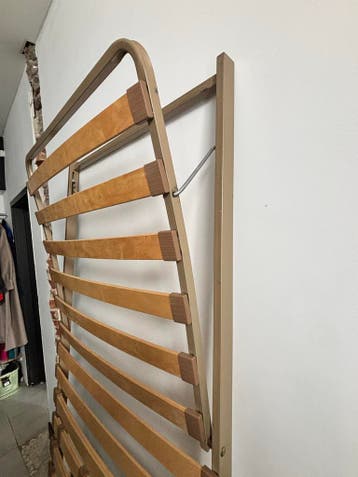 Lattenbodem 90x200,  2 stuks, 1 verstelbaar gratis afhalen