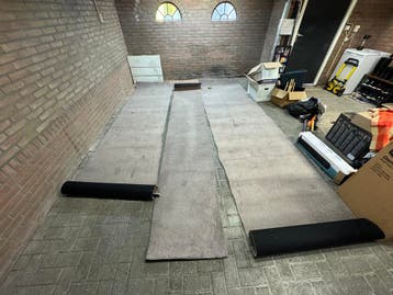 Tapijtstroken, nog opnieuw te gebruiken