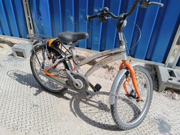 Batavus Dragon jongensfiets 20 inch met slot