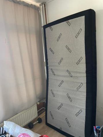 1 persoons antislip matras GRATIS