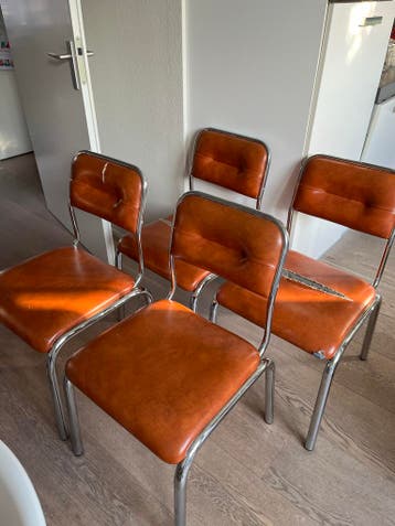 Eetstoelen, oranje met metaal