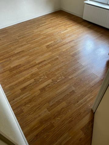 Laminaat vloer ongeveer 35-40 m²