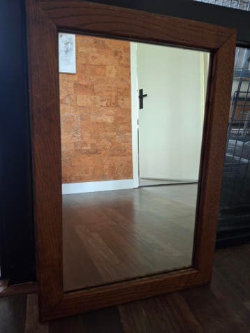 Spiegel met houten lijst rechthoek