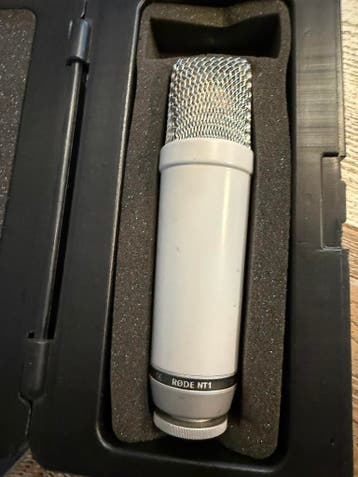 Rode NT1 Microfoon.  125 Euro