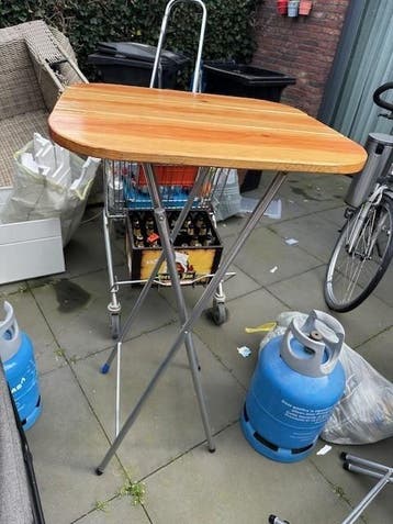 staantafel 2x gratis