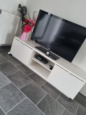 Kleding Kasten Eettafel Tv meubel