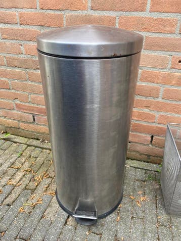 Gratis ophalen pedaalemmer groot