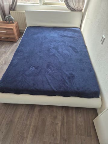 2 persoons bed gratis af tehalen