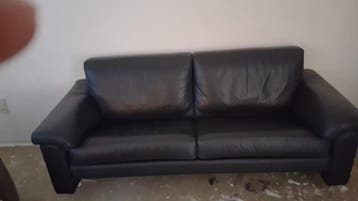 Gratis Zwarte leren tweepersoonsbank