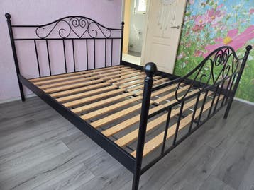 Metalen bedframe 180x200 cm met lattenbodem