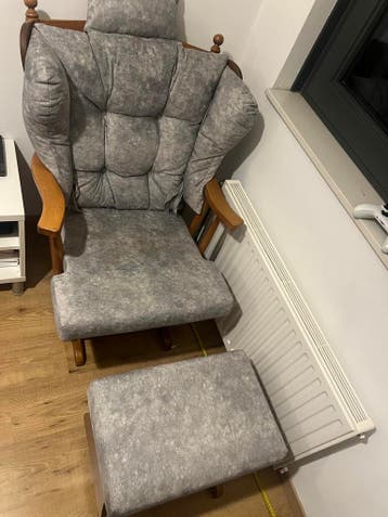 Free armchair with foot rest