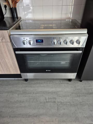 Gratis, Groot RVS 5 pits gasfornuis