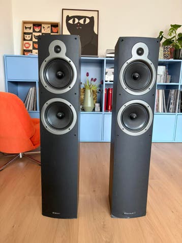 Wharfedale Crystal CR-30.5 staande zwarte speakers