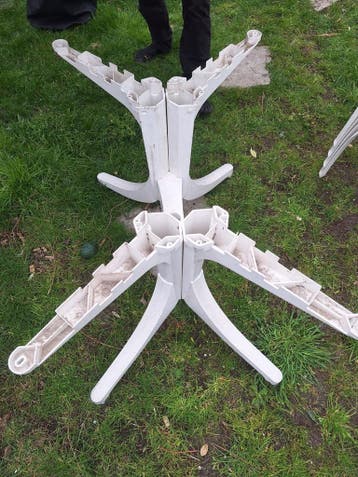 Gratis tuinset 8 stoelen 1 tafel voor tijdens een klus