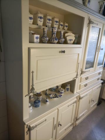 GRATIS offwhite eiken kast 4 delig, leeg