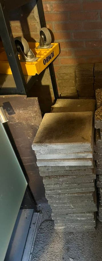 Gratis stoeptegels (zeker 85)