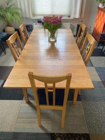 GRATIS: Uitschuifbare eettafel met 6 stoelen: voor 18/4
