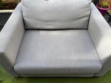 Love Seat - Licht Grijze stof - GRATIS