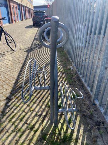 Falco fietsenrek voor 4 fietsen - Gegalvaniseerd staal