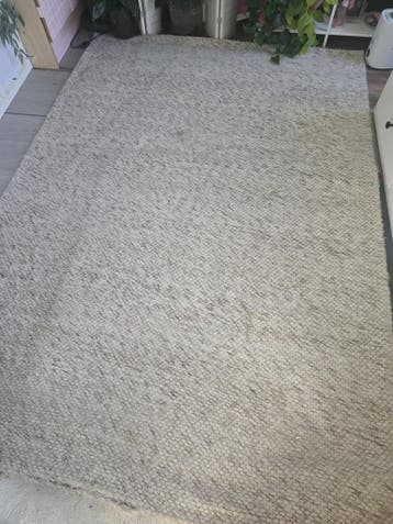 Wollen vloerkleed erg netjes