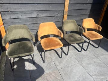 Eetkamer stoelen GRATIS 4-stukss