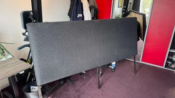 Gratis: Achterwand voor bed om bank van te maken