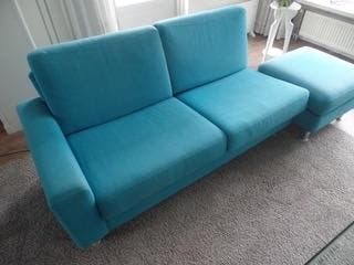 Tweezitsbank met hocker gratis ophalen