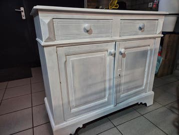 << GRATIS Wit dressoir met lades en deuren >>