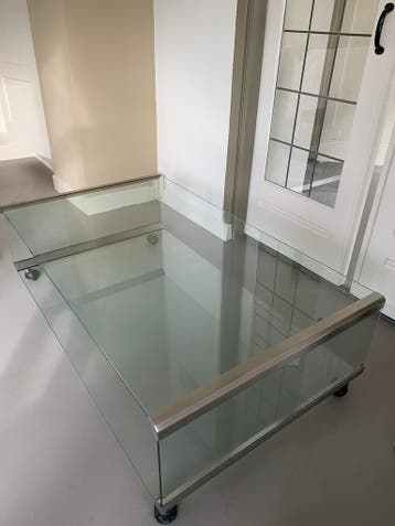 GRATIS Design glazen salontafel met wieltjes - gebruikt