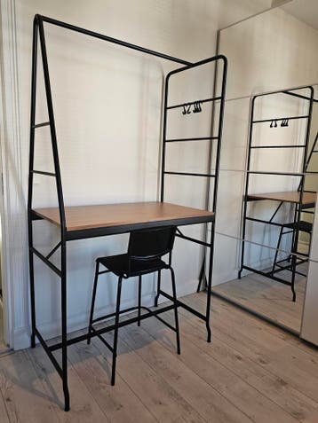 Ikea bureau met stoel