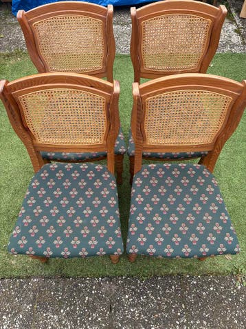 gebruikte stoelen met rieten rugleuning, gratis op te halen