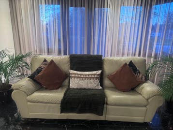 Leren bank met relaxfunctie - Hoofddorp