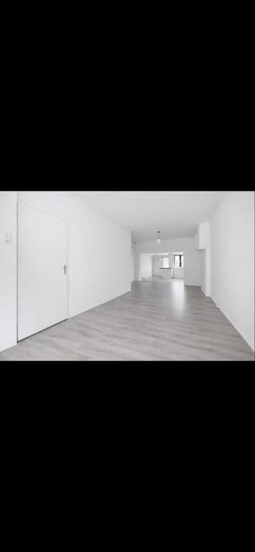 Laminaat circa 50m2 met 2 nieuwe verpakkingen