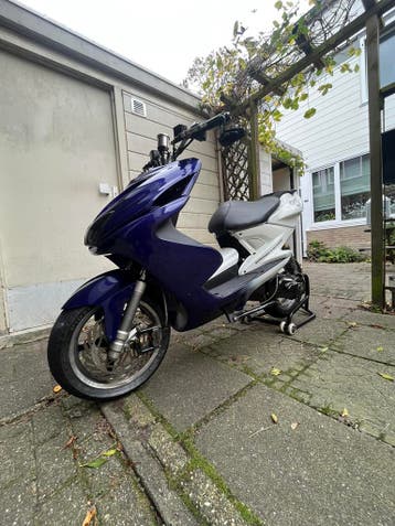 Ik ben opzoek naar mijn oude earox met kenteken D-897-d