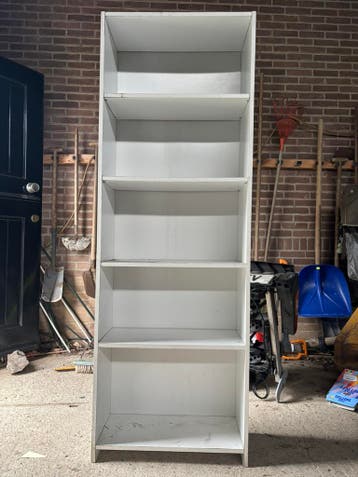 Twee witte billy kasten ikea gratis