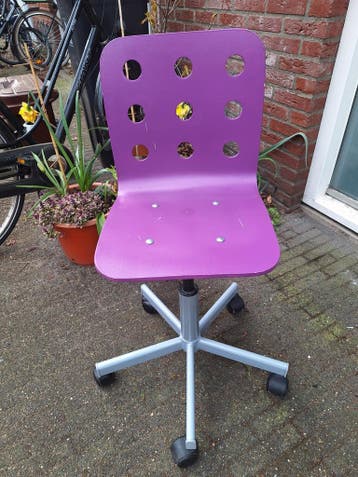Paarse bureaustoel gratis