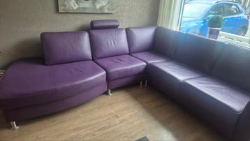 Ruime paarse leren hoekbank