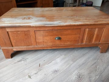 Houten salontafel met lade - opknapper GRATIS!!!