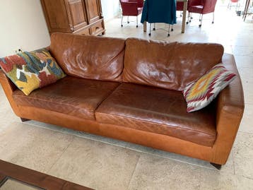 Molinari Massimo 2,5 zits bank uitgevoerd in leder