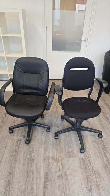 Gratis: bureaustoelen (1 defect)