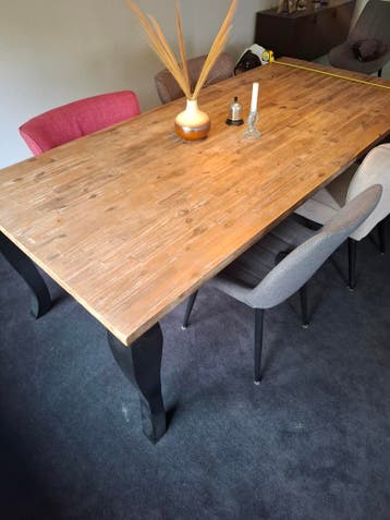 Houten eettafel 2.20m x 1m met zwart onderstel