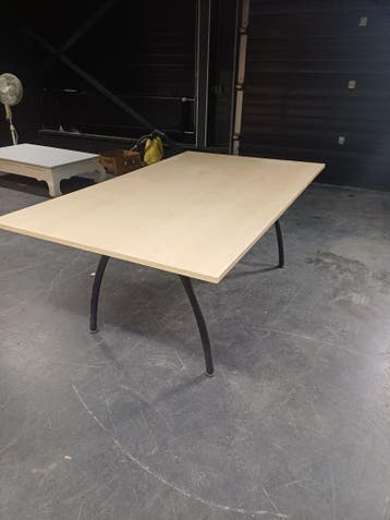 Grote vergader tafel